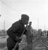 Brand i Olssons lumpupplag vid vagnsverkstaden. Maj 1947.