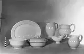 Husgeråd. Uppläggningsfat, Kanna och karott.          Bobergs Fajansfabrik AB.
