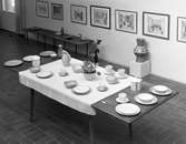 Utställning med diverse föremål.  Den 24 april 1956
Bobergs Fajansfabrik AB.
