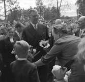 Kung Gustaf VI Adolf på besök i Torsåker 1953.