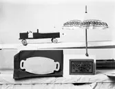 Bröderna Sandblom. Diverse varor. 1930-års adresskalender Norra Centralgatan 17, 1945-års telefonkatalog Norra Skeppsbron 2

