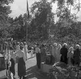 Furuviksbarnen på scen i Furuvik.