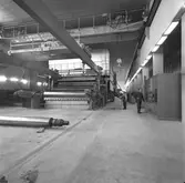 Interiör på pappersbruket. Korsnäs AB. Den 9 september 1961
