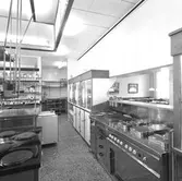 Interiör av ett Restaurangkök. Korsnäs AB. Den 14 april 1963.  (Föreningshuset, Holmsund eller Huvudkontoret)
