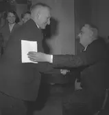 Medaljutdelning i Staffans kyrka. Korsnäs AB