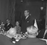 Middag i Föreningshuset. Verkställande direktör Erik Wilhelm Eriksson slutar. Korsnäs AB