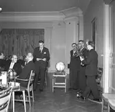 Middag i Föreningshuset. Verkställande direktör Erik Wilhelm Eriksson slutar. Korsnäs AB