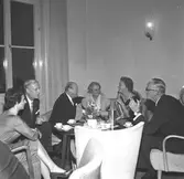 Kaffe efter middagen  i Föreningshuset. Verkställande direktör Erik Wilhelm Eriksson slutar. Korsnäs AB