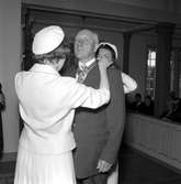 Medaljutdelning i Bomhus kyrka. Korsnäs AB