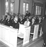 Medaljutdelning i Bomhus kyrka. Korsnäs AB