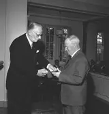 Medaljutdelning i Bomhus kyrka. Korsnäs AB