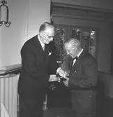 Medaljutdelning i Bomhus kyrka. Korsnäs AB