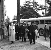 Buss till folkparken. 100 -årsjubileum. 1855-1955. Korsnäs AB.