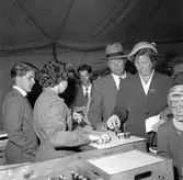 Besök i Djur-och Nöjesparken Furuvik. Tältrestaurangen. 100 -årsjubileum. 1855-1955. Korsnäs AB.