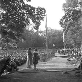 Besök i Djur-och Nöjesparken Furuvik. Stora scenen. 100 -årsjubileum. 1855-1955. Korsnäs AB.