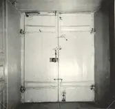 Dörr i Loftahammars kyrka.