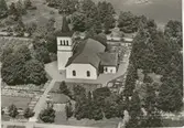 Flygfoto över Påskallaviks kyrka.