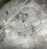 Flygbild över Tjurlösa i Löt.