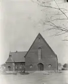 Nybro kyrka innan kyrktornet tillkom.