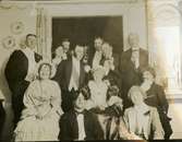 Gåva av Otto von Fieandt.
På fest i Marstrand 1916