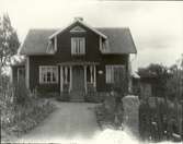En gård i Emaus 1922.


Prosten Östberg gav många bibliska namn åt boställen i Hjorted.