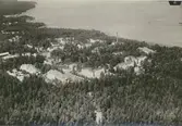 Flygfoto över S:ta Gertruds sjukhus beläget vid Gamlebyviken. .