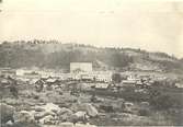 Gamleby köping före 1875, då den gamla, tornlösa kyrkan revs. Här syns den mitt i bild. Ruinen av kyrkan står ännu mitt i staden.