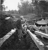 Från utgrävningarna av Björkebåten.
Arbeterna påbörjades 11 maj 1948.