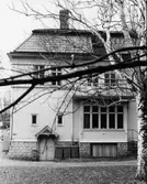 Hemgården. Södra fasaden.
Vänstra delen åt Väster.
