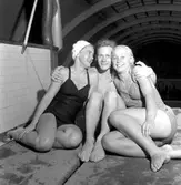 Simtävlingar.
11 oktober 1955.