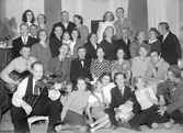 Lövstedts familj, 50-årsdag. Foto i oktober 1947.
