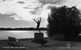 Hudiksvall, Motiv från Lillfjärden.
Statyn 