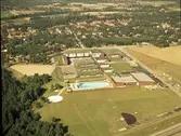 Sportcentrum och Centralskolan (Sofiedalskolan).     Södra Valbo, Gästrikland


