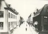 Kaggensgatan från Jordbroporten. Fotografiet taget ca 1900.