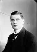 Herr Videnstam, Nygatan 63, Kvarteret Rysshuset, Stadsdelen Öster
December 1917




