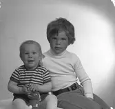 Barnen Persson, Hagaström. Den 17 maj 1974.
