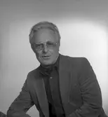Karl-David Nilsson, postanställd.