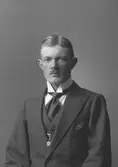 R. Östlund