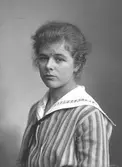 Hovfotograf Carl Larssons dotter Inez. Den 26 oktober 1919