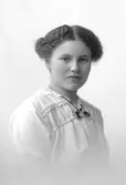 Fröken Lilly Holmgren