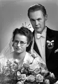Brudparet Bengt Collini, St. Göransgatan 20, Uppsala.   25 november 1944.