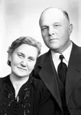 Herr Gust. Hedberg med fru. Lexe, Gävle. 3 december 1944.