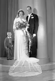 Brudparet Stig Lennart Carlbaum, Gävle. 6 januari 1945.