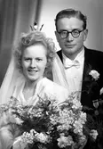 Brudpar. 4 mars 1945. Hans Frisk, Brunnsgatan 43, Gävle.
