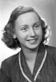 Marie-Ann Larsson. April 1945.