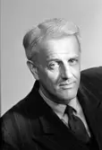 Kemigraf Bengt Larsson. Maj 1945. Hovfotograf Carl Larssons son Bengt.