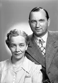 Herr och fru Bengt Löfstedt, Bäckänge, Ljusdal. 30 juni 1945.