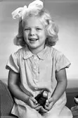 Dotter Saini Larsson, 5 september 1945. Ingenjör Eric Larsson, Harnäs.