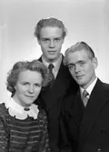 Grupporträtt. Oktober 1945. Fru Hansson, Norra Centralgatan 15, Gävle.