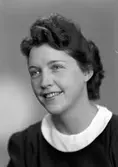 Fröken Britta Hagström, Sjätte Tvärgatan 26, Gävle. 4 december 1945.